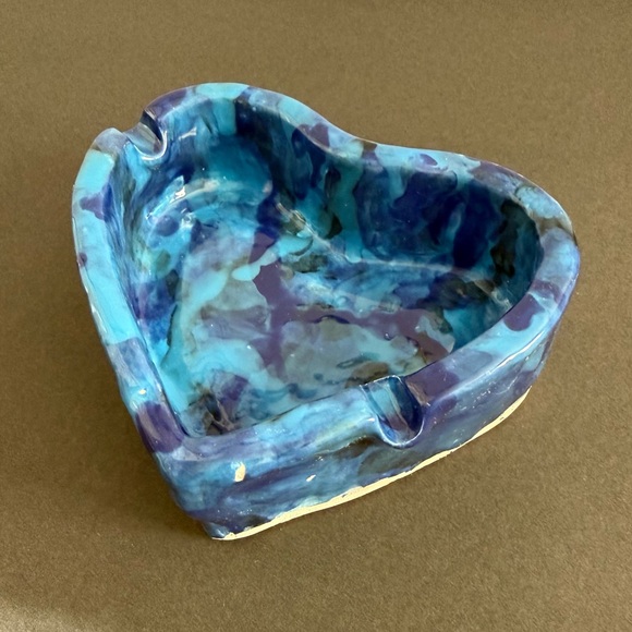 Other - Vibrant Heart-Shaped Blue multicolor Ceramic Ashtray